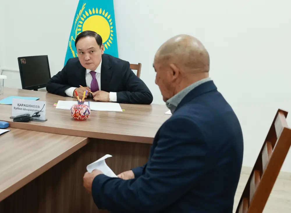 Ербол Карашукеев провел прием граждан (4)
