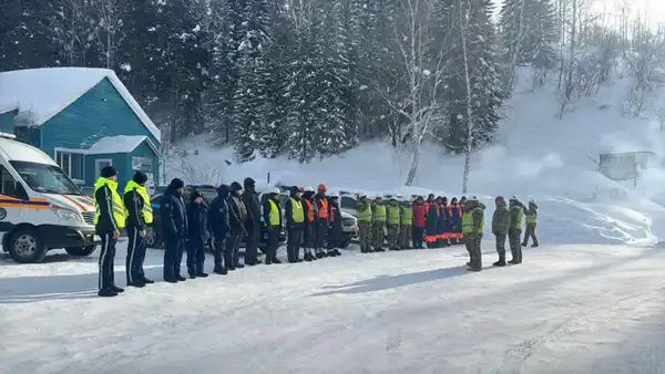 МЧС предупреждает о возможном сходе лавин (3)
