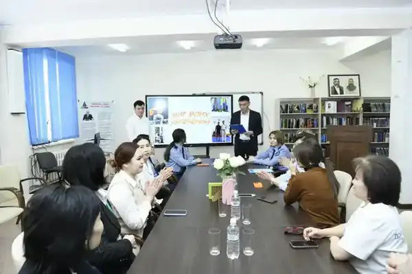 «Закон и порядок»: необычную коллекцию ученика презентовали в столичной школе (9)