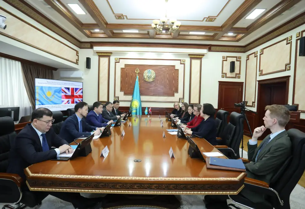 Аким Мангистауской области принял Посла Великобритании в Казахстане (4)