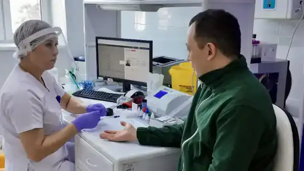 МИНЗДРАВ: ОКОЛО 18 ТЫСЯЧ КАЗАХСТАНЦЕВ СТАЛИ ДОНОРАМИ КРОВИ В РАМКАХ ФЕВРАЛЬСКОЙ АКЦИИ (2)