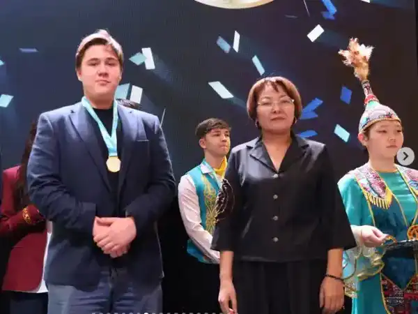 Ракетная платформа и бионический робот: карагандинцы взяли золото на национальном конкурсе (7)