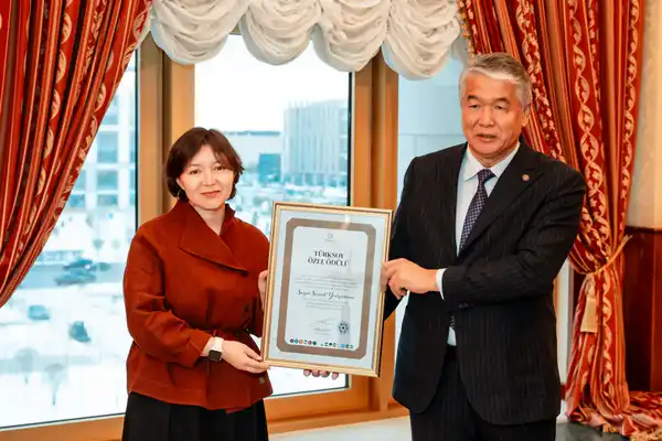 Димаш Кудайберген и Самал Еслямова удостоены наград ТЮРКСОЙ (2)