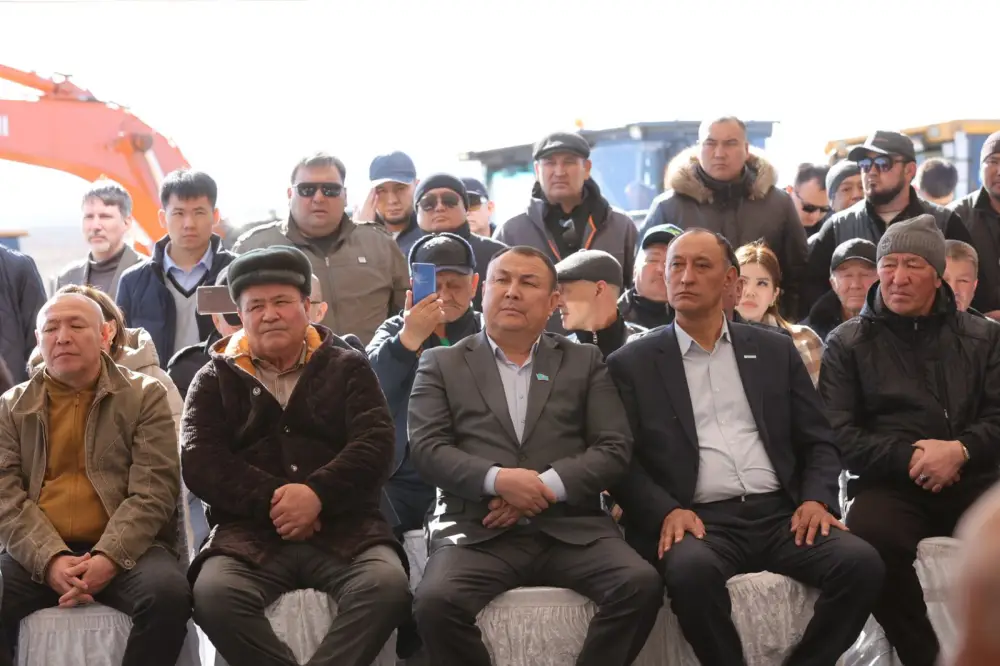 Строительство крупнейшей в Казахстане ветровой электростанции начато в Жамбылской области (6)