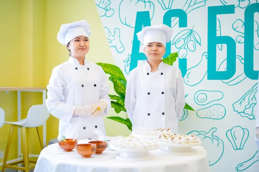 Новое общежитие на порядка 1000 мест для студентов колледжей открыли в Астане (2)