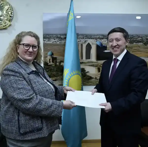 Посол Норвегии вручила копии верительных грамот (4)