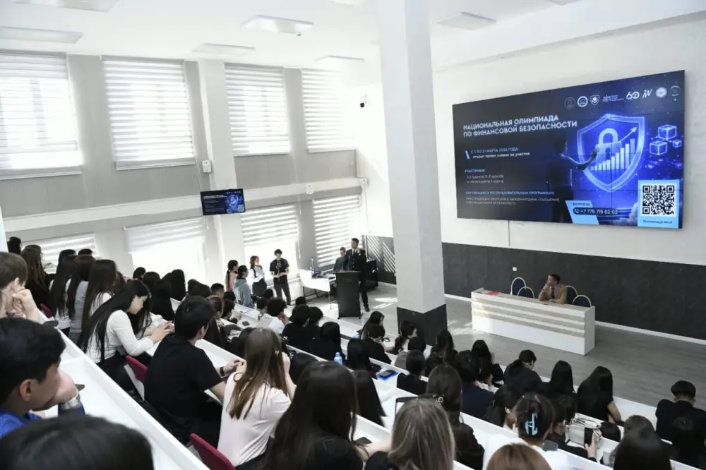 О современных угрозах в цифровой среде рассказали студентам столичного вуза (5)