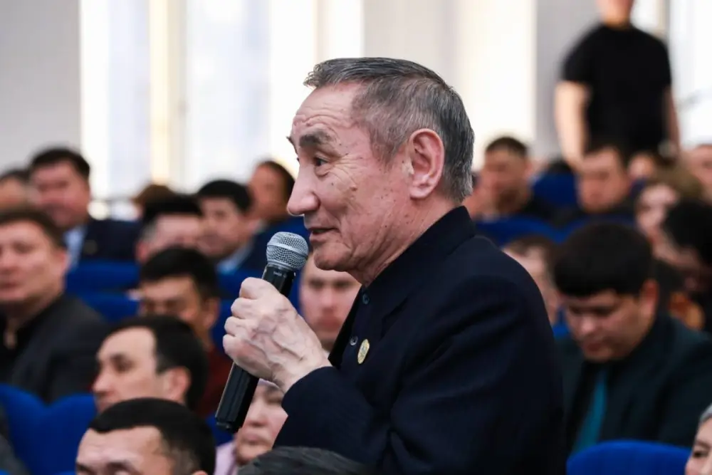 Начальник полиции Астаны встретился с жителями города (2)