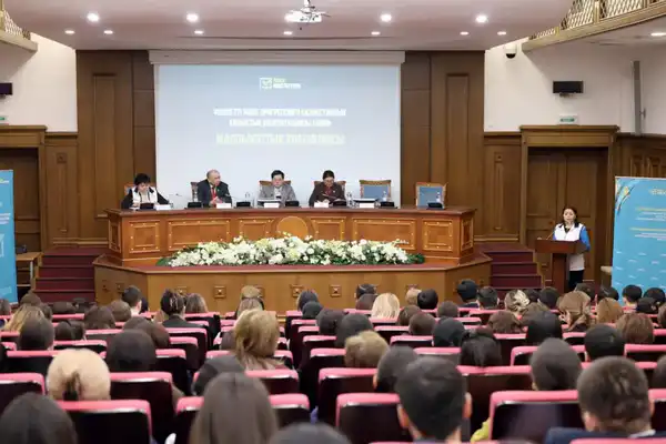 Сотрудникам Министерства просвещения разъяснили положения проекта новой Конституции (4)