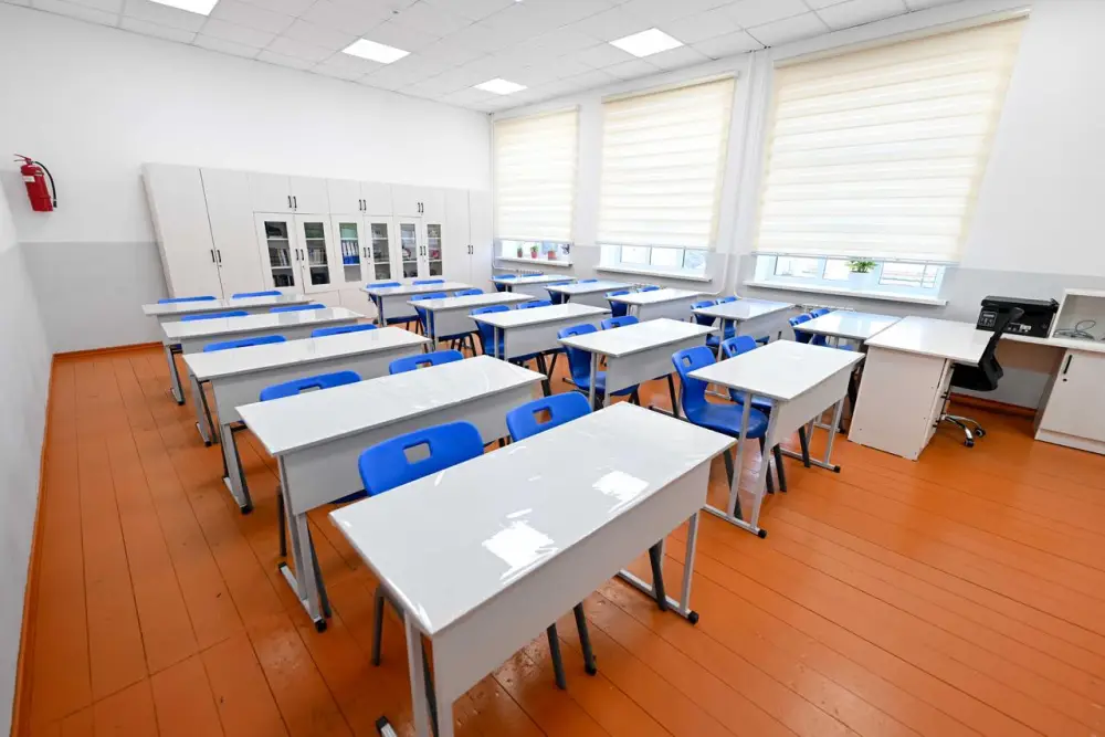 Аким области посетил образовательные объекты Аягозского района (10)