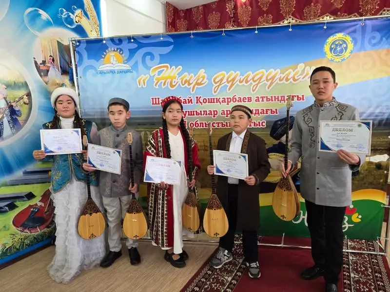 В Балхаше развивают традиции айтыса среди школьников (6)