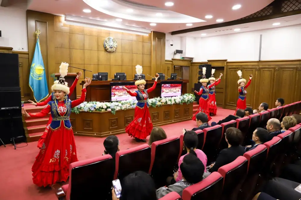 В Министерстве финансов встретили Наурыз – праздник весны и обновления (4)