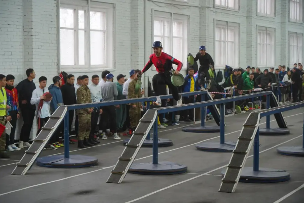Подведены итоги второго этапа зимних чемпионатов по пожарно-спасательному спорту (9)