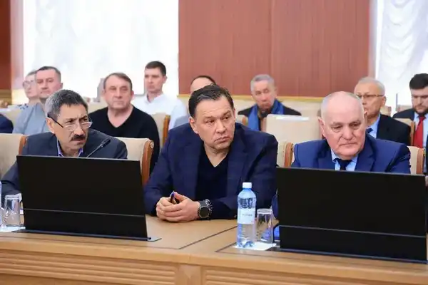 Ермаганбет Булекпаев обсудил проблемные вопросы с карагандинскими предпринимателями (4)