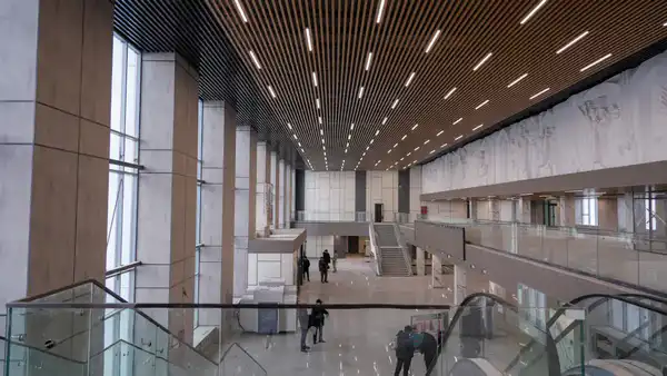 Развитие транспортной инфраструктуры: Олжас Бектенов проверил ход модернизации ж/д вокзала Кокшетау (3)