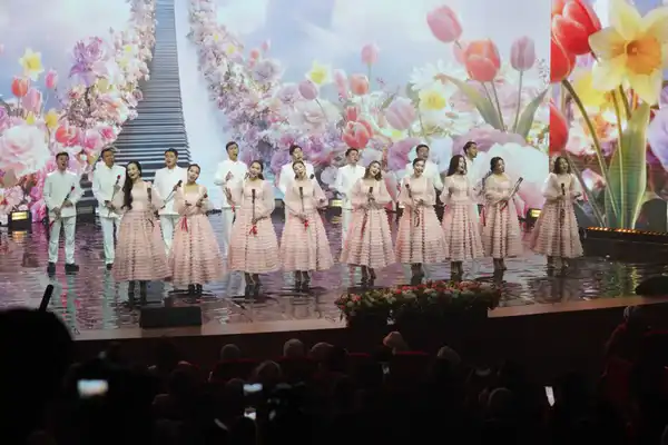 В ТУРКЕСТАНЕ ПРОШЕЛ ПРАЗДНИЧНЫЙ ВЕЧЕР "ӘЛЕМНІҢ ЖАРЫҒЫ - АНА" (8)