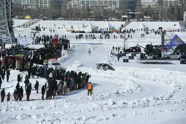 Традиционная ледовая гонка прошла на реке Есиль в Астане (5)