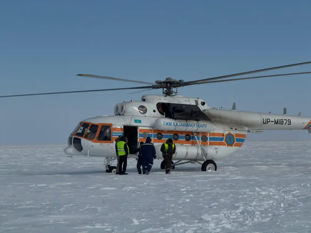 За прошедшие трое суток из снежных заносов спасено и эвакуировано 78 человек (4)