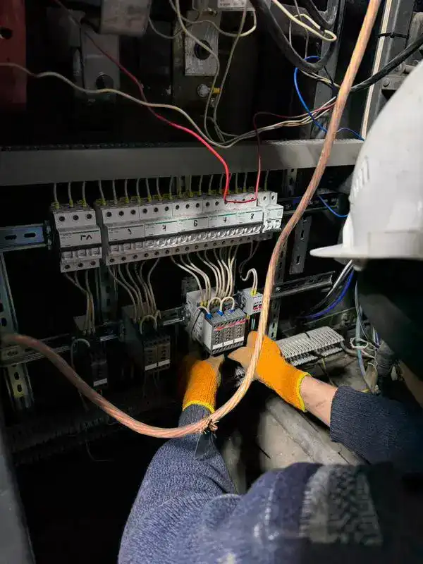 В Карагандинской области продолжается поэтапная модернизация электросетей (6)