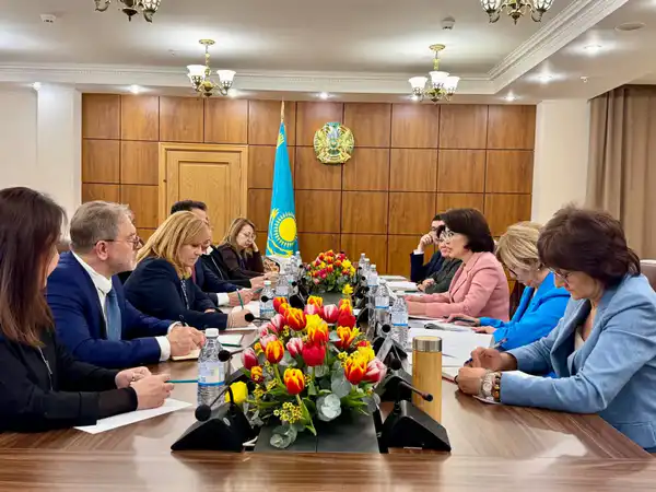 КАЗАХСТАН И ВОЗ НАМЕРЕНЫ ПРОДОЛЖАТЬ ПАРТНЕРСТВО В СФЕРЕ ПМСП (3)