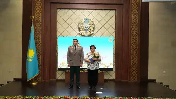 Глава МЧС поздравил женщин ведомства и вручил государственные награды (4)