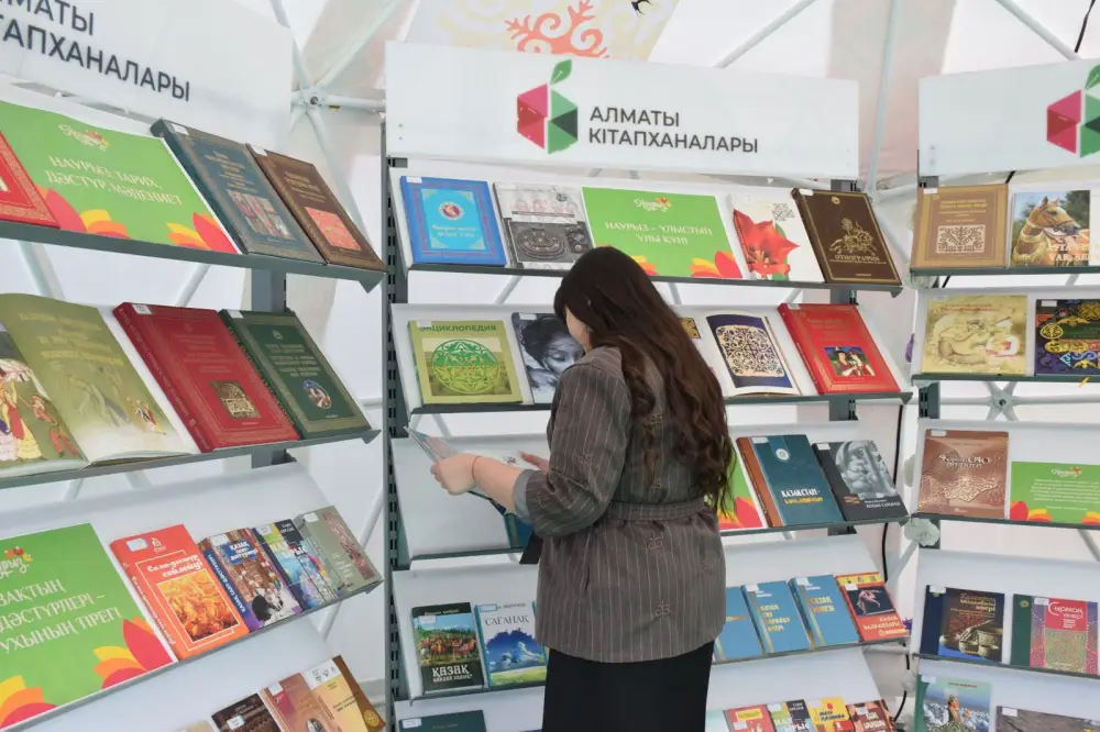 В Алматы прошел первый день книжного фестиваля KitapFest-2026 (4)