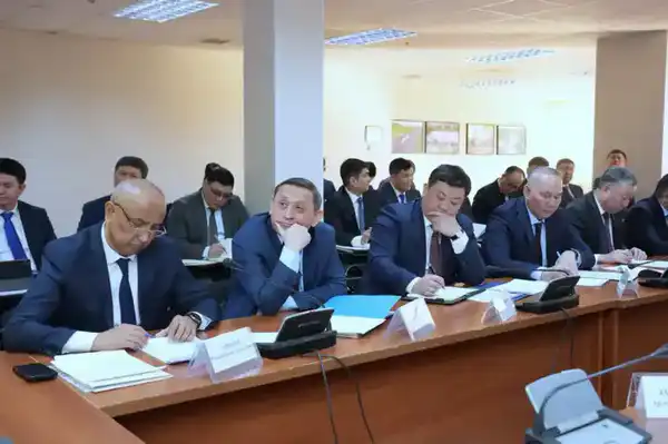 В Астане на заседании коллегии Комитета автомобильного транспорта и транспортного контроля подведены итоги деятельности отрасли за 2025 год (6)