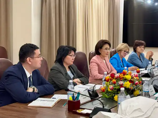 КАЗАХСТАН И ВОЗ НАМЕРЕНЫ ПРОДОЛЖАТЬ ПАРТНЕРСТВО В СФЕРЕ ПМСП (4)