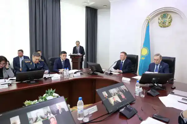 Внеочередная сессия маслихата (2)