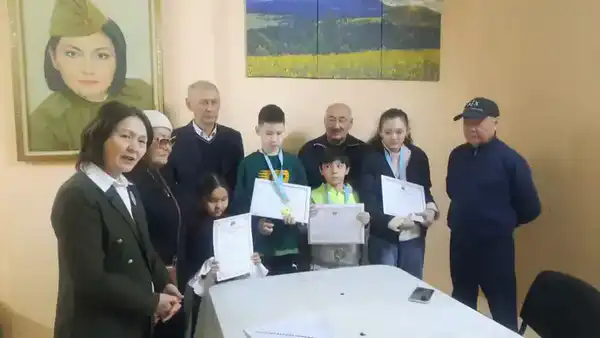 В Астане прошел шахматный турнир среди пенсионеров и молодежи (5)