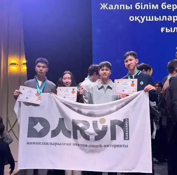 Ракетная платформа и бионический робот: карагандинцы взяли золото на национальном конкурсе (2)