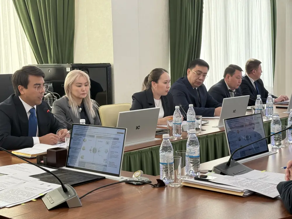 В Минтруда рассмотрели вопросы цифровой трансформации социально-трудовой сферы (2)