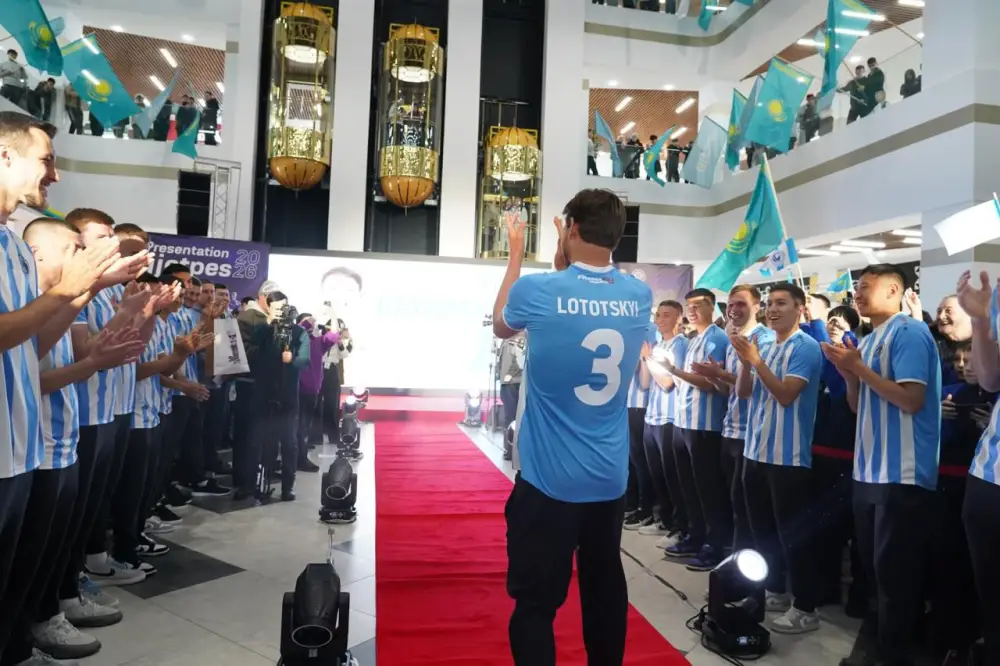 В ТРЦ Koksetau Mаll прошла презентация нового состава футбольной команды «Окжетпес» (4)