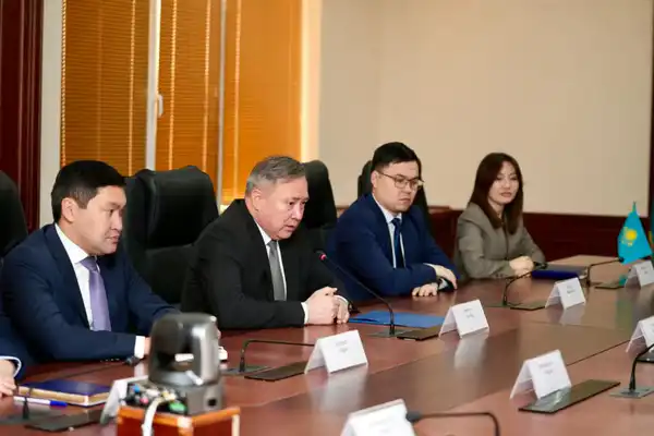 Минэнерго и «Шелл Казахстан» подписали контракт на геологоразведку участка «Жанатурмыс» в Актюбинской области (6)