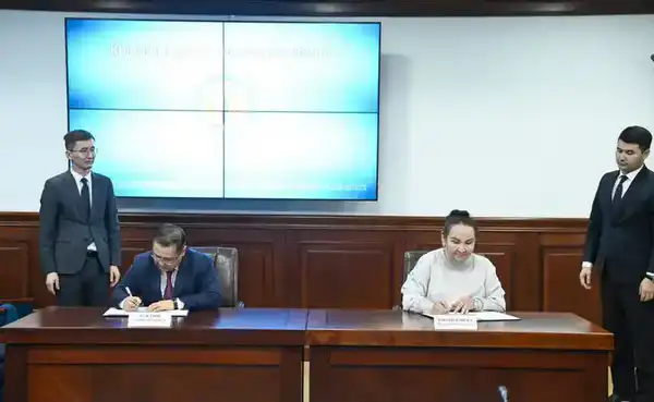 Подписан меморандум о передаче здания частной школы в областную коммунальную собственность (5)