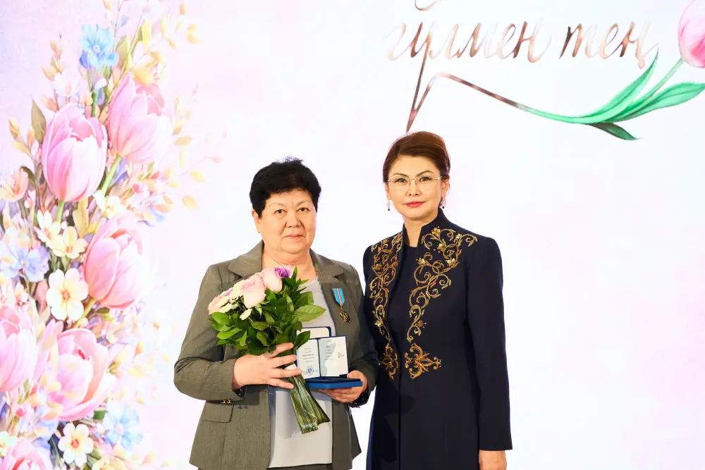 В честь 8 Марта от имени Президента вручены государственные награды (7)