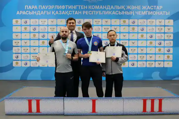 Спортсмены Астаны завоевали несколько медалей на чемпионате страны по пара пауэрлифтингу (3)