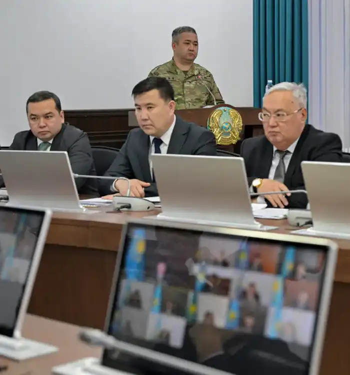 Сегодня в акимате области рассмотрели вопросы подготовки к паводковому периоду и организации мероприятий, посвященных Международному женскому дню и празднику Наурыз (2)