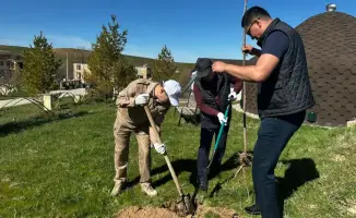 ТУРКЕСТАН: В ТОЛЕБИЙСКОМ РАЙОНЕ ВОДА ЗАЦВЕЛА — ОЧИСТКА РОДНИКОВ В РАМКАХ АКЦИИ «МӨЛДІР БҰЛАҚ»
