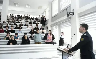 Студенты университета 'Туран-Астана' обсудили риски киберугроз для финансовой безопасности