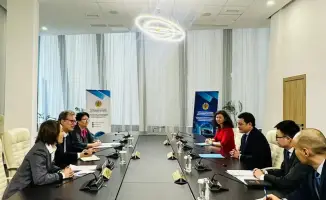 Встреча Асета Иргалиева с Адрианом Фоззардом о государственном планировании в Казахстане