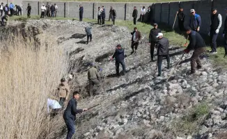 ТУРКЕСТАН: В САРЫАГАШЕ ЭКОЛОГИЧЕСКАЯ АКЦИЯ «МӨЛДІР БҰЛАҚ» ВОССТАНОВИЛА ЧИСТОТУ 15 КИЛОМЕТРОВ ВОДНЫХ ПУТЕЙ