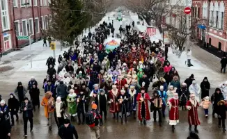 Петропавловск объединяется в праздновании Көрісу күні, подчеркивая национальные традиции и общественное единство