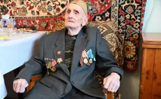 Секрет долголетия: ветеран войны отмечает 100 лет!