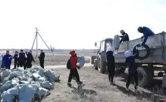 Молодые актюбинцы: метлы в руки, город в порядок!