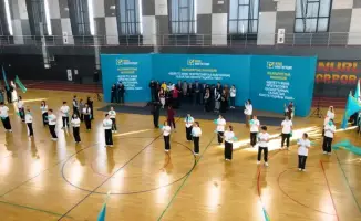 Форум в Астане о новой Конституции собрал тысячу участников