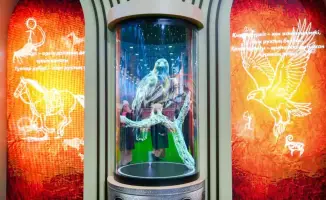 Голографическое шоу «Жеті қазына» в Астане: Как культурные ценности влияют на современное общество в дни Наурыза