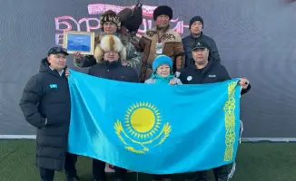 Ерзат Байкадамов из Казахстана завоевал серебро на чемпионате мира по охоте с беркутами в Улан-Баторе