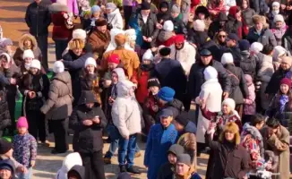 Весенний объятия: более тысячи сердец встретились в парке Ататүрік на обряде Көрісу