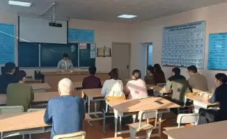 В Наурзумском районе Костанайской области прошли встречи с молодежью и трудовыми коллективами для профилактики экстремизма